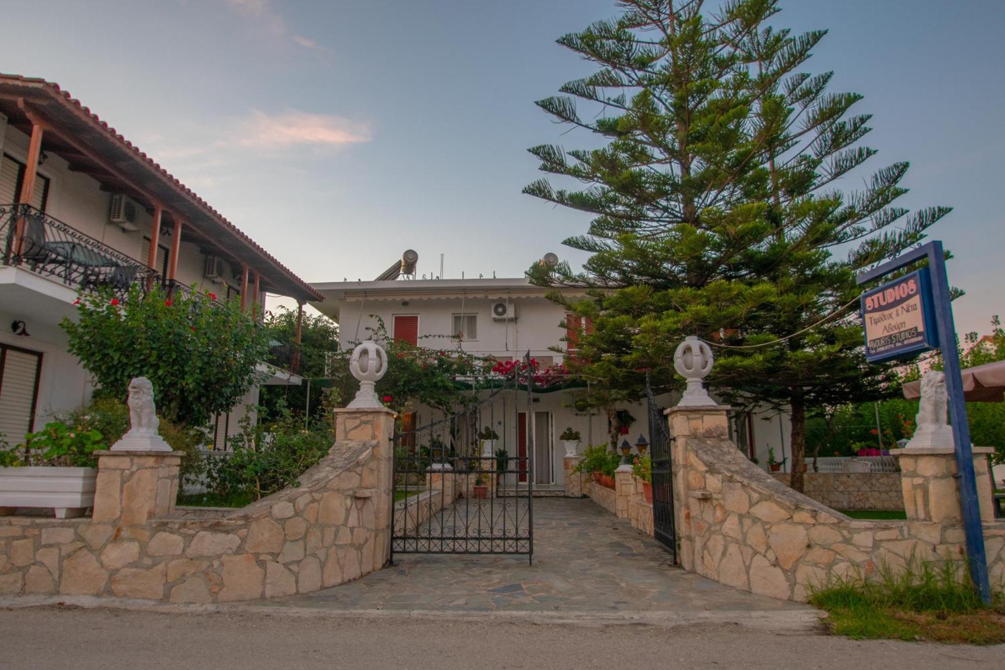 Avouris Studios Kypseli Exterior foto
